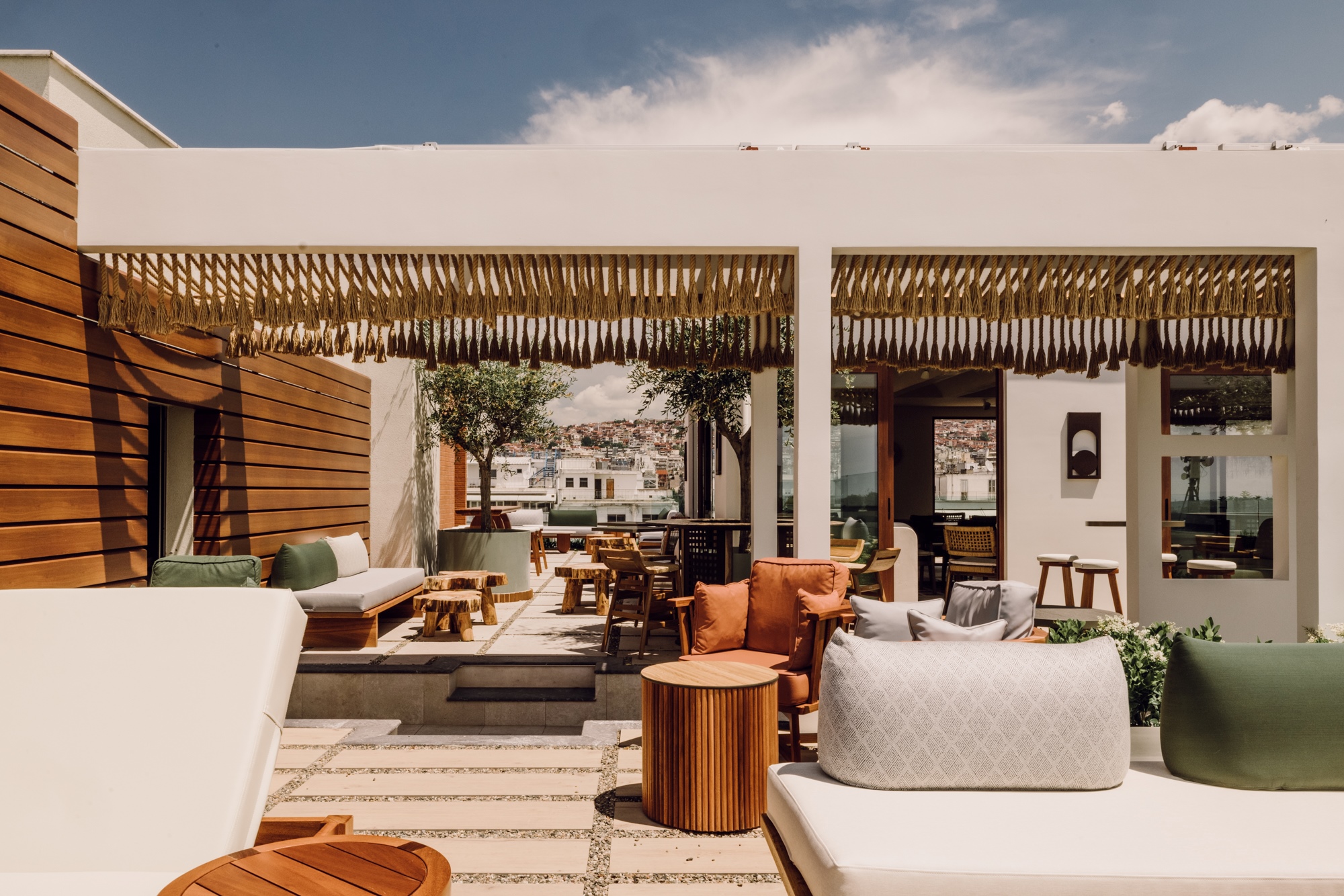 Интимдік түтік бейне юбка қадағалап